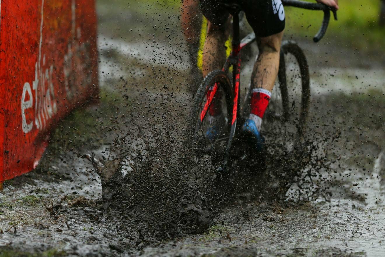 Coupe du Monde Cyclo-cross UCI accueille sponsor Ethias