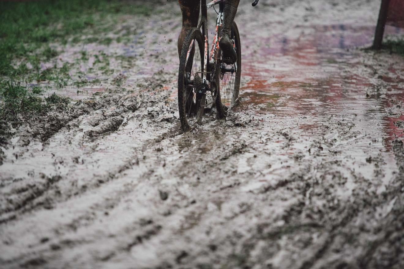 16 races in 2021-2022 UCI Cyclo-cross World Cup