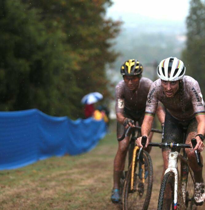 Brand wins solo and takes leader's jersey