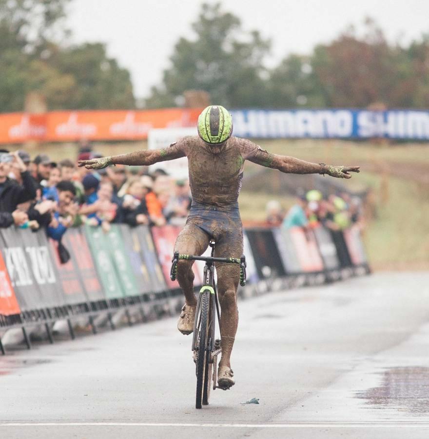 Quinten Hermans remporte sa toute première course de la Coupe du Monde