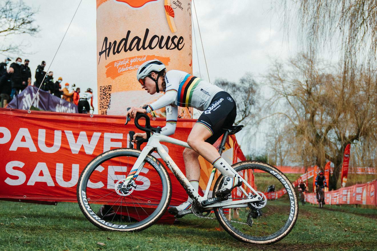 Lucinda Brand wins again in Hulst