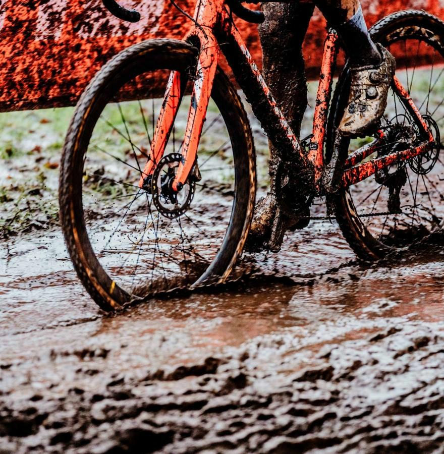 La Coupe du Monde Cyclo-cross UCI accueille les sponsors Viessmann et Simac