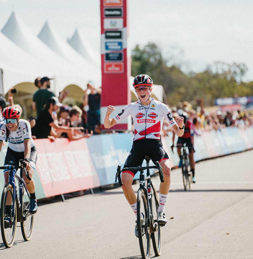 Van Empel toont zich de sterkste in Fayetteville na sprint met drie