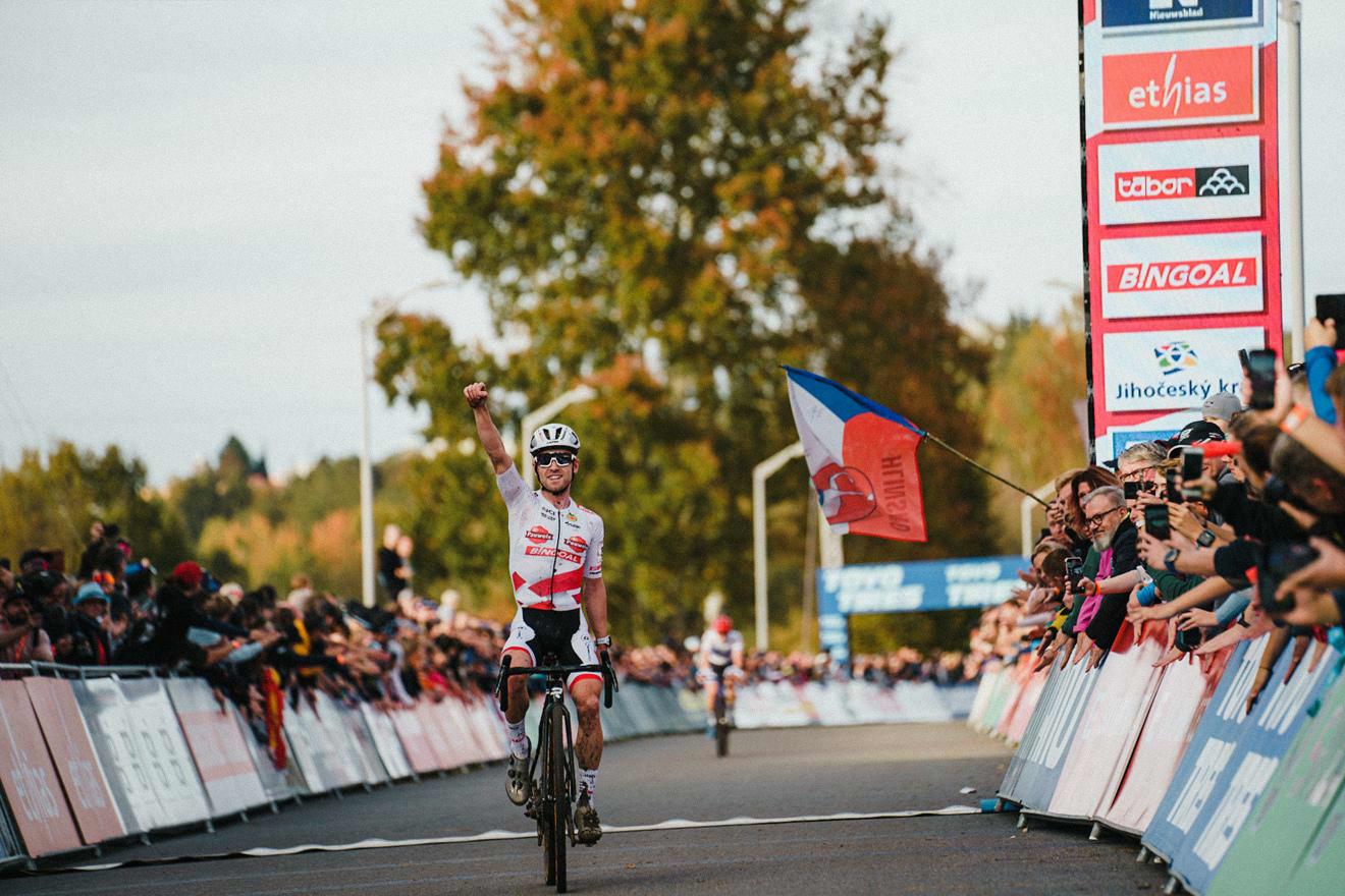 Trois sur trois pour Iserbyt après un magnifique solo à Tábor