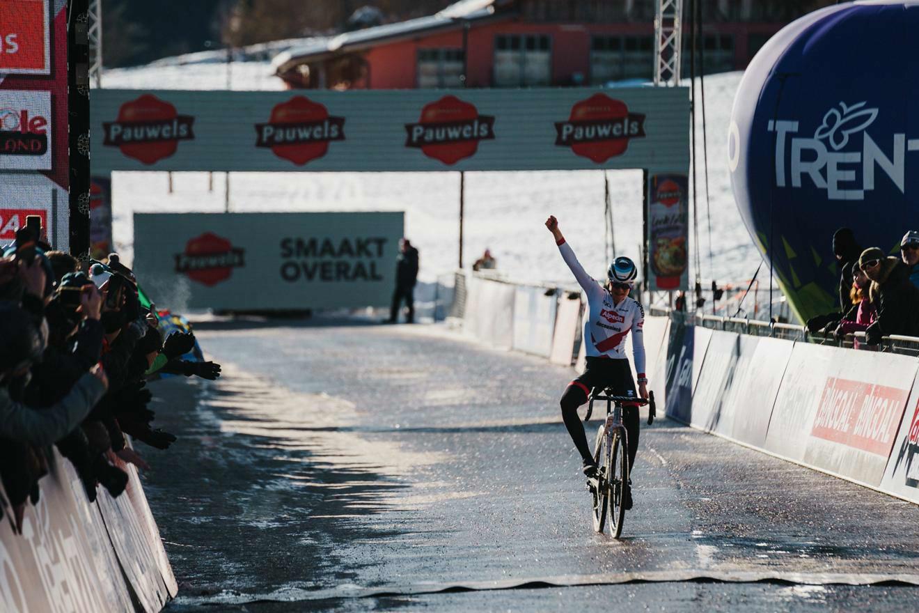 Pieterse prevails in snow of Val di Sole