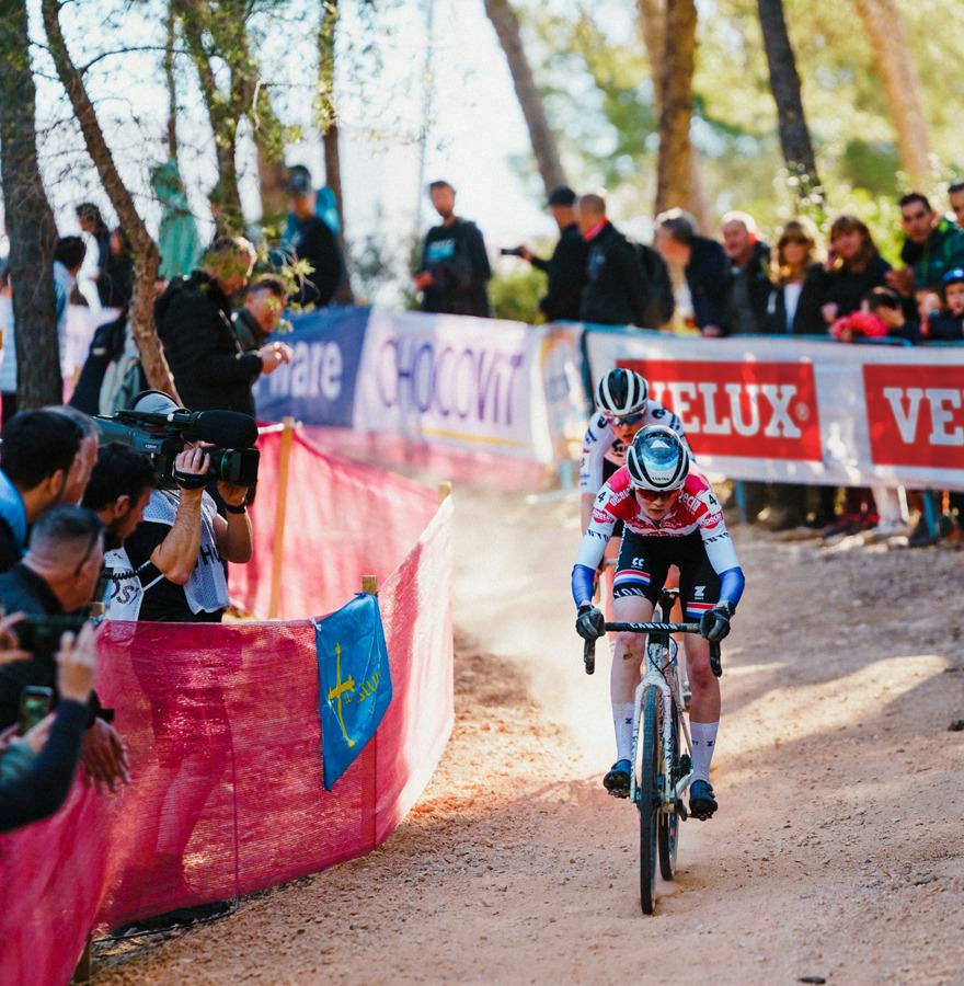 VELUX is the new partner for the UCI Cyclo-cross World Cup