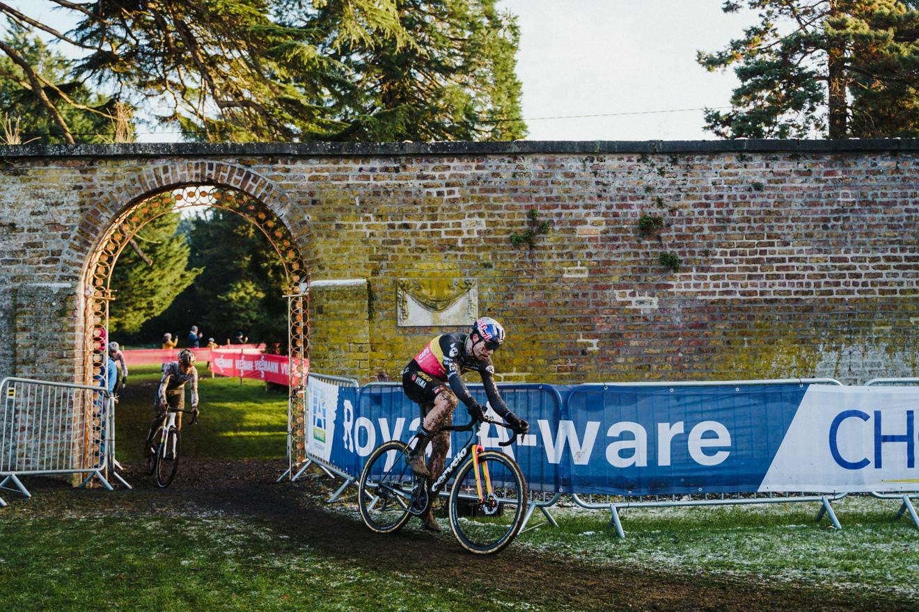 Royal A-ware partenaire de la Coupe du Monde Cyclo-cross UCI pour deux années de plus