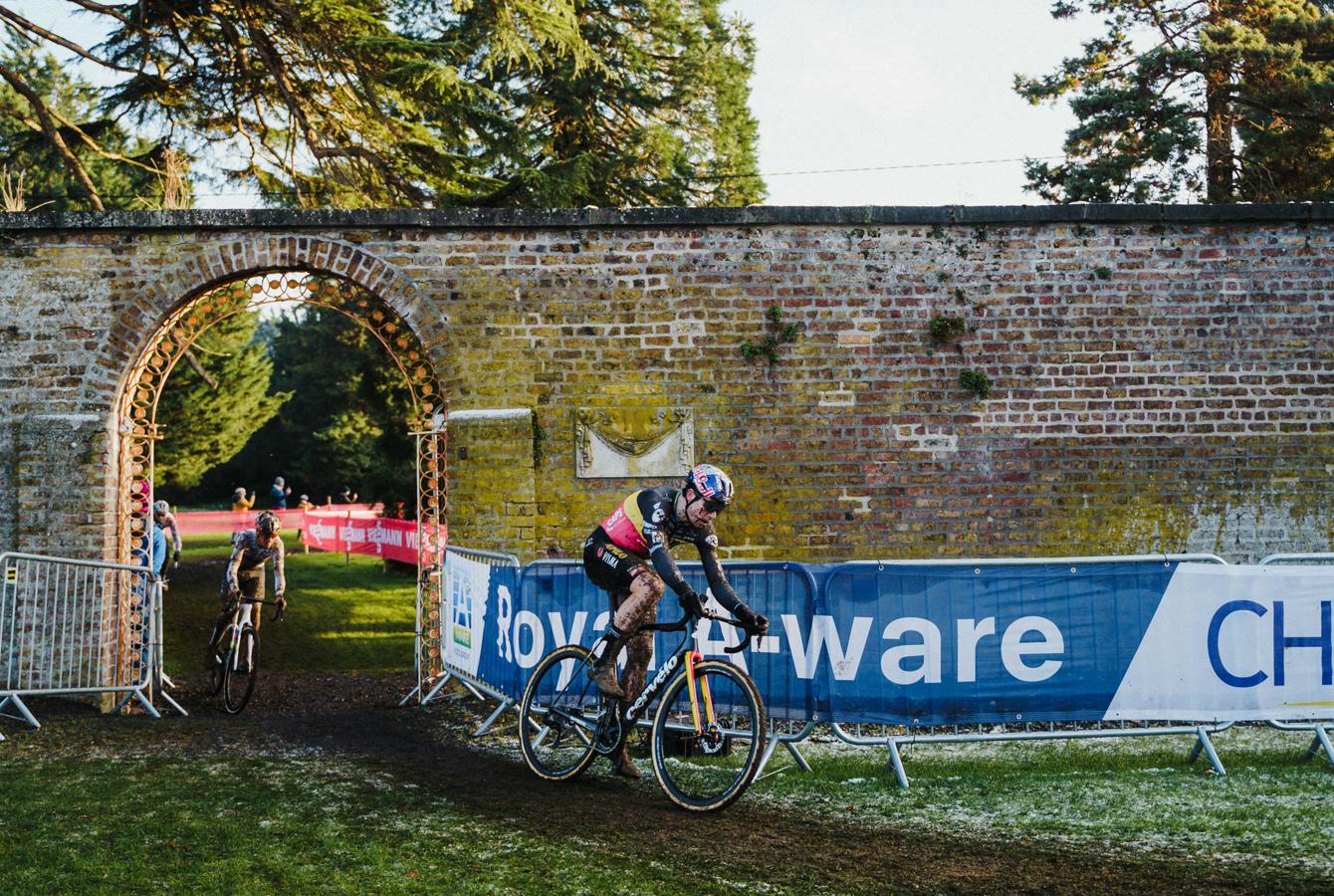 Royal A-ware partner of UCI Cyclo-cross World Cup for two more years