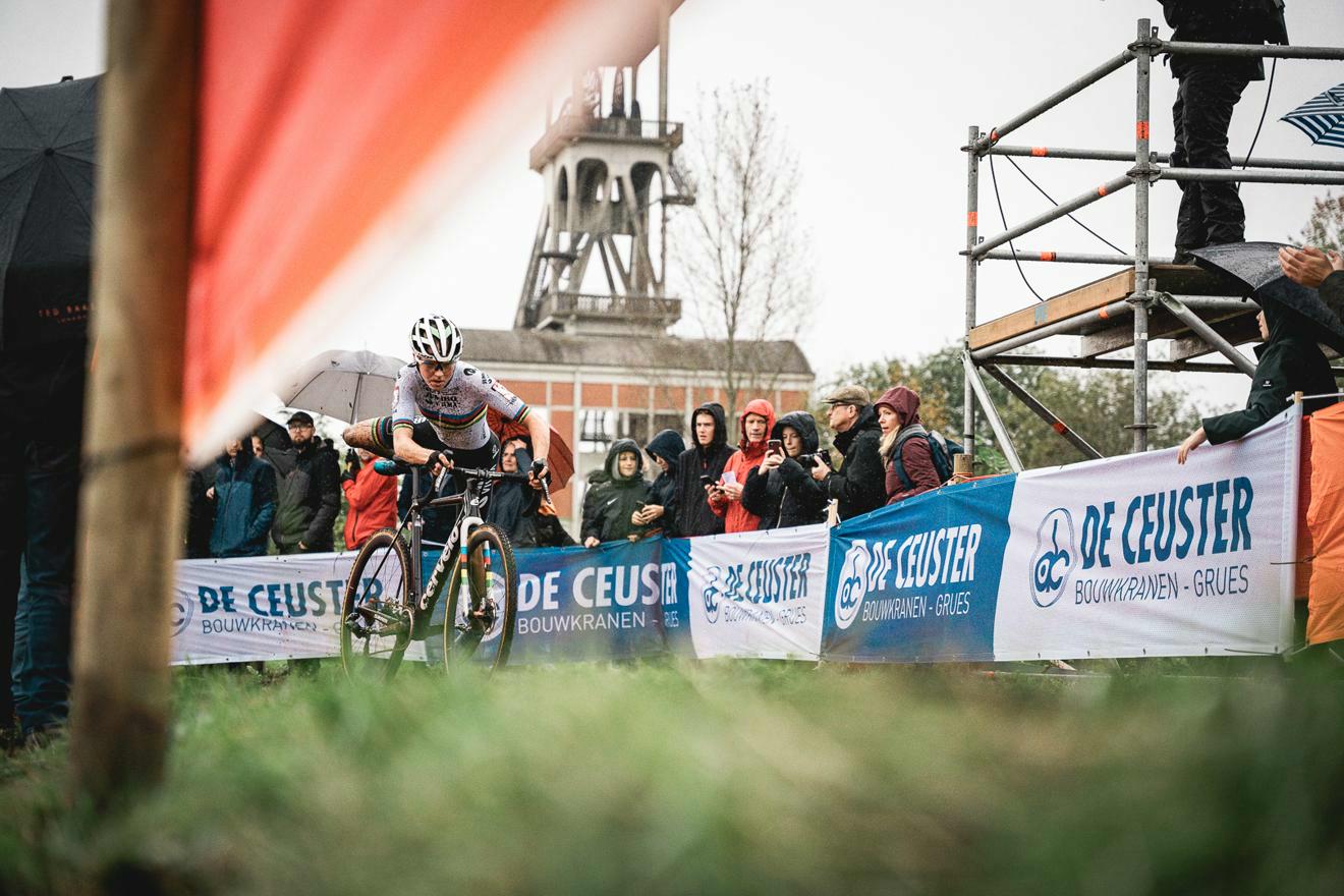 Fem van Empel demonstreert in Maasmechelen