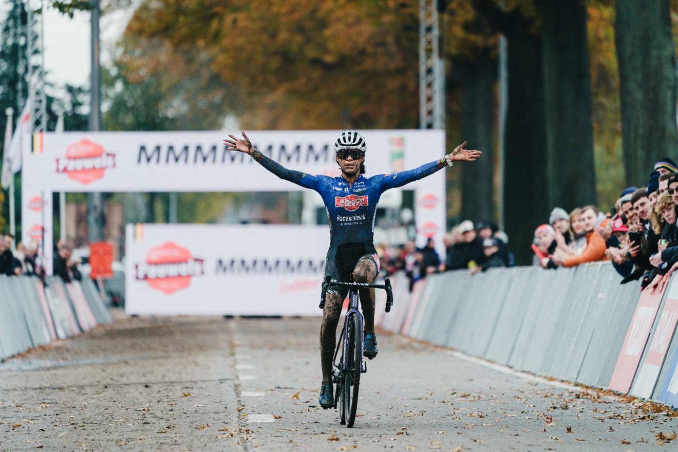 Ceylin Alvarado is the strongest in the Dendermonde mud