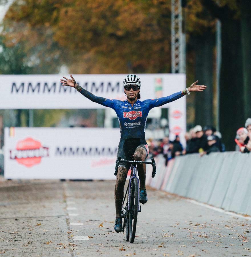 Ceylin Alvarado is the strongest in the Dendermonde mud