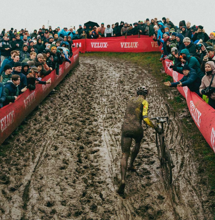 Win een gratis seizoenspas voor de UCI Wereldbeker Veldrijden 2025-2026