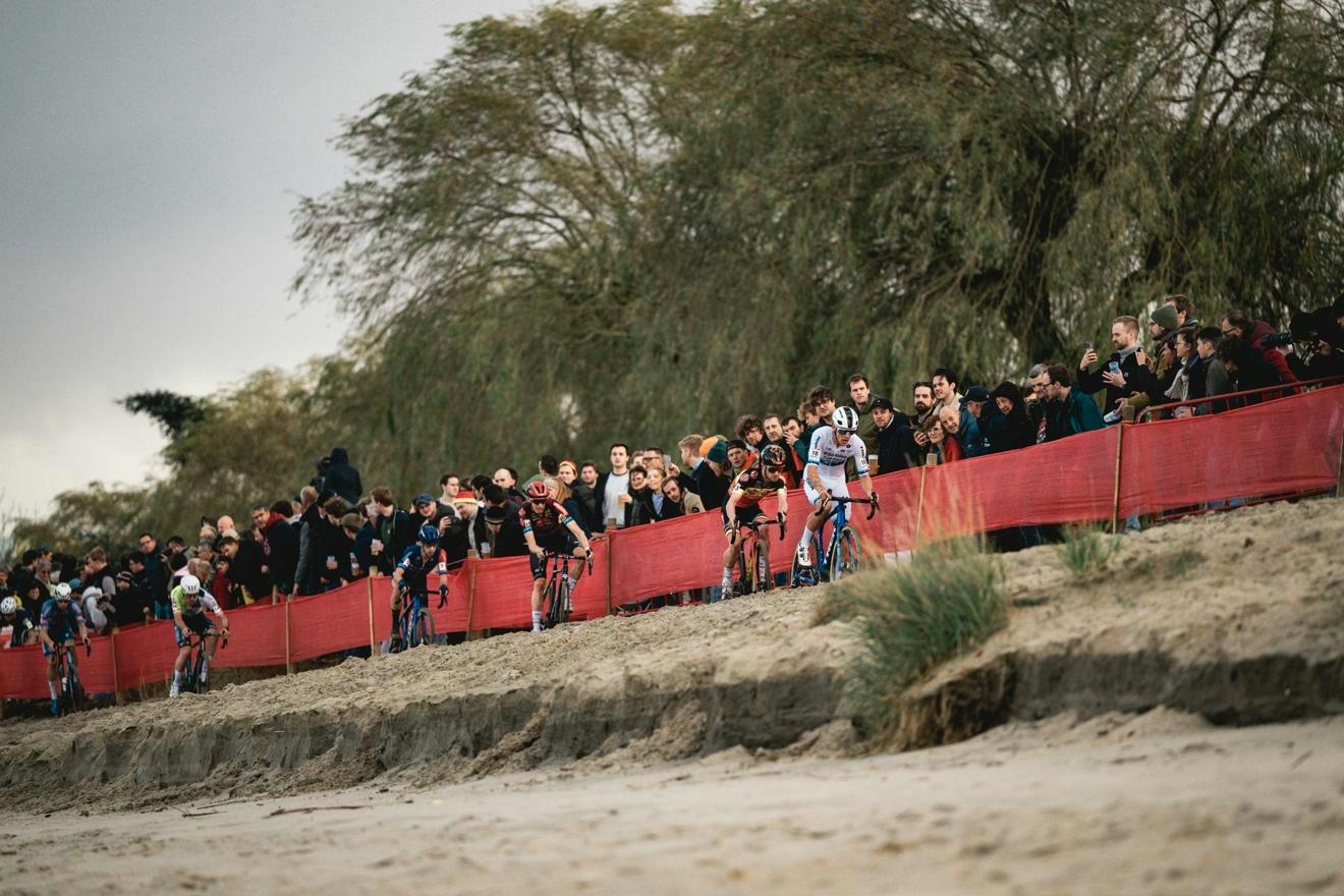 Mercedes-Benz Vans new Official Partner of the UCI Cyclo-cross World Cup