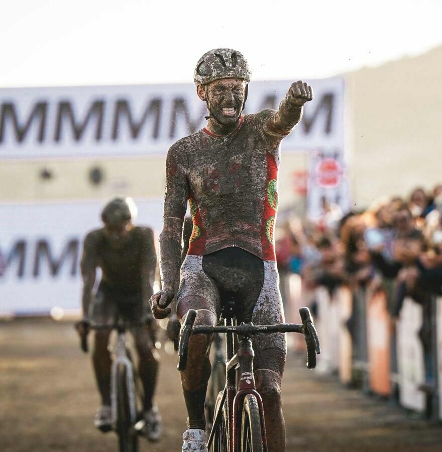 Première victoire en Coupe du Monde de la saison pour Michael Vanthourenhout
