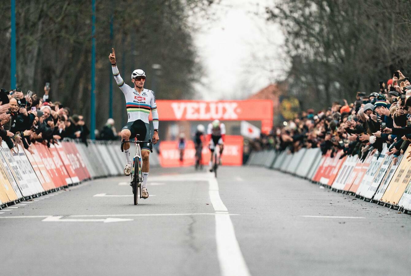 Van der Poel domine aussi à Koksijde