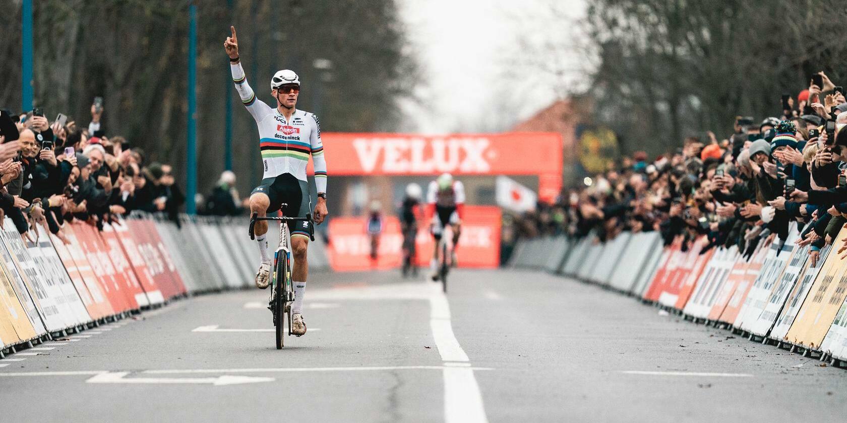 Van der Poel zet ook Koksijde naar z’n hand