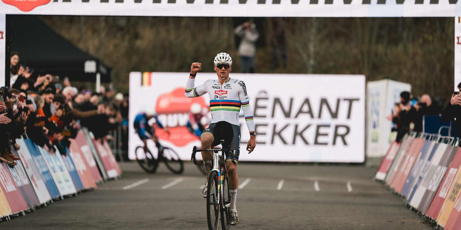 Van der Poel heerst na pech in Maasmechelen