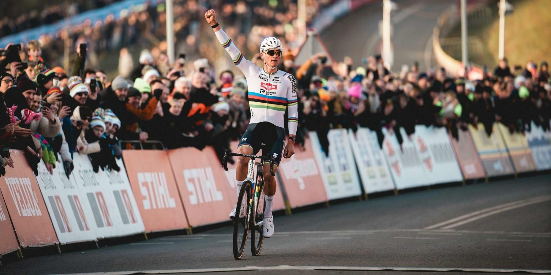 Mathieu van der Poel bat le record de victoires en Coupe du Monde à Hoogerheide