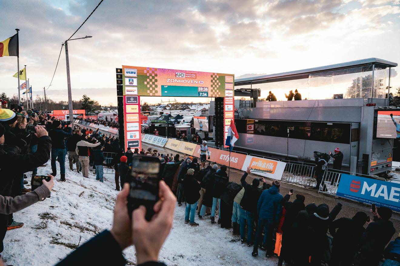 Suivez la Coupe du Monde Cyclo-cross UCI sur la nouvelle chaîne WhatsApp de Flanders Classics